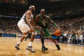 射门2026世界杯资讯-王者归来！杜兰特三赛季高光引爆NBA，SKT球迷却集体沸腾，这跨界传奇太燃了！
